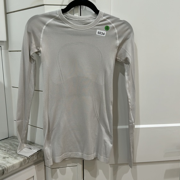 (6034)  🍋 LULULEMON RUN: Swiftly Tech Long Sleeve Crew Sz 4 WHITE *UC - Picture 7 of 11